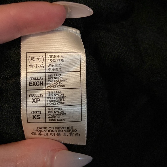 Cute Cardigan with Pockets! - Picture 5 of 5